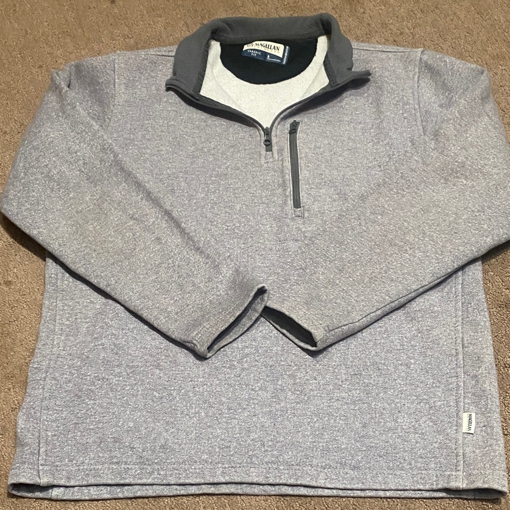 Men's Magellan Small Outdoors Gray 1/4 Zip Sweatershirt with White Trim Pullover